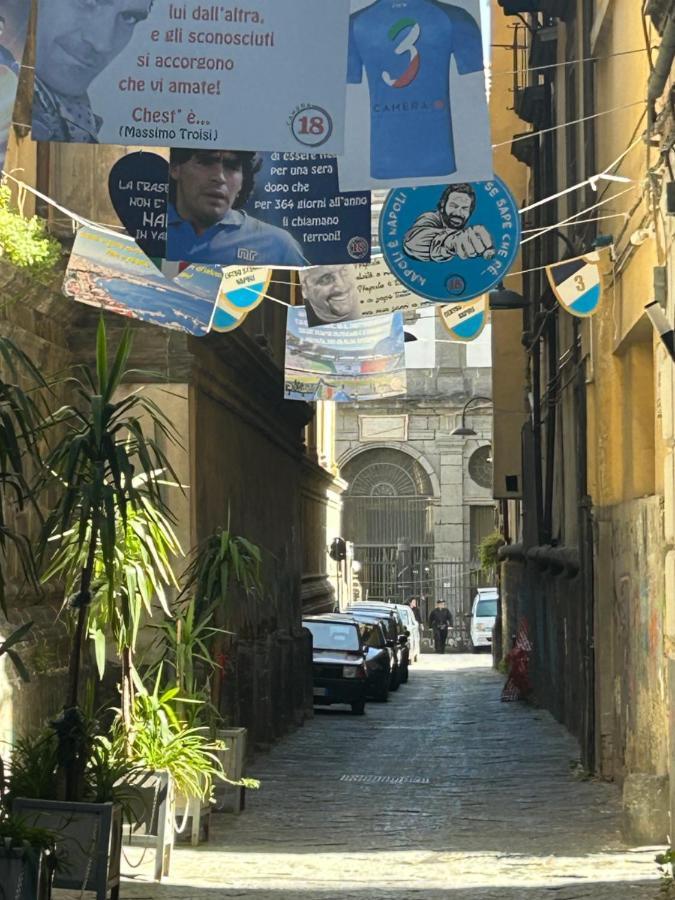 Vico21 Guest House Napoli Esterno foto