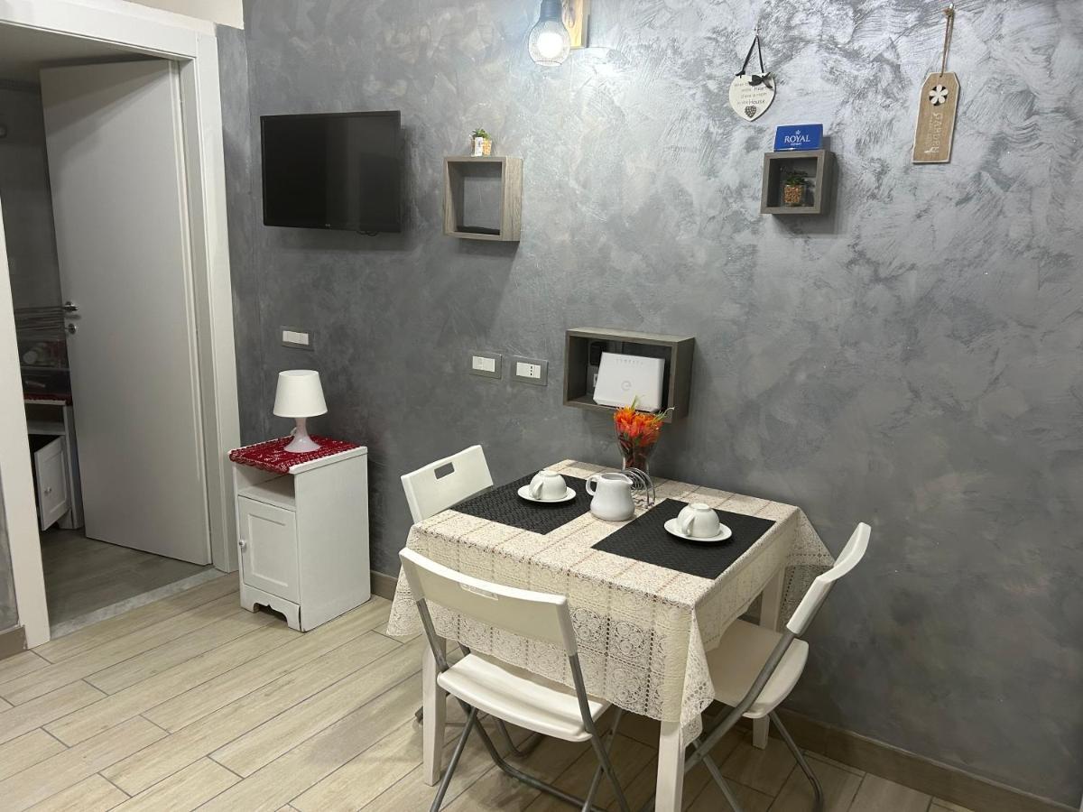 Vico21 Guest House Napoli Esterno foto